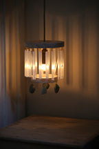 Hanglamp; neerdalend licht 'Een Nieuw Begin'