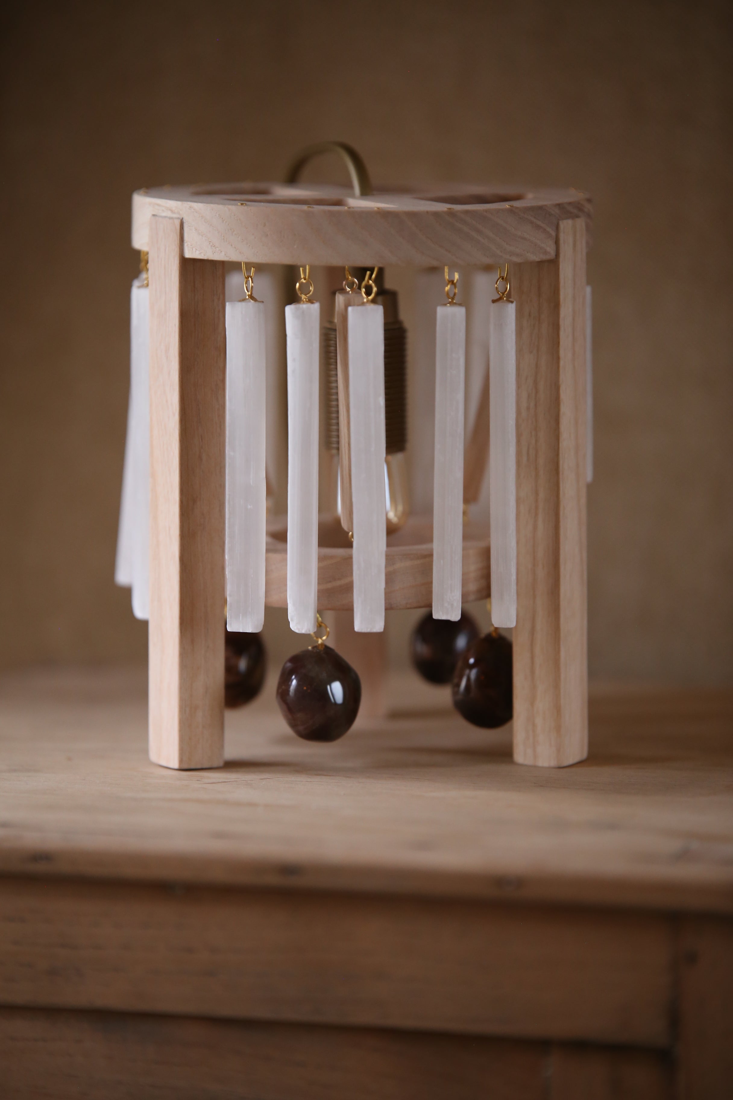 Staande lamp; koesterend licht 'Overgave'